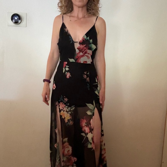 Black jumper/dress with flowers - Picture 6 of 6